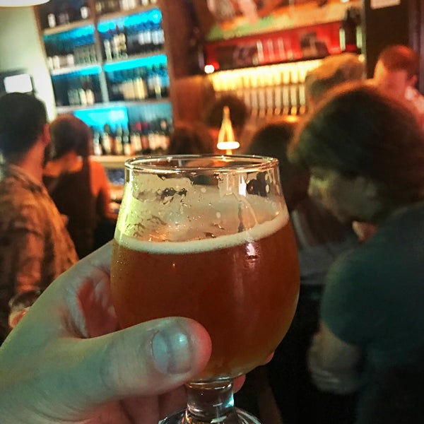 Photo taken at Brazil Craft Beer &amp; Wine Lounge by Tom R. on 8/31/2018