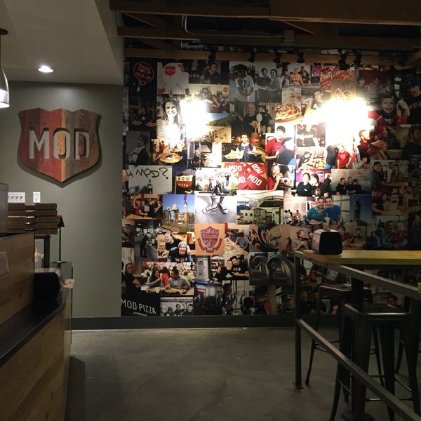 Photo taken at Mod Pizza by Joey B. on 7/15/2016