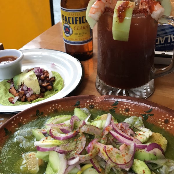 Photo taken at Mariscos Juan by Juan Carlos B. on 9/25/2017