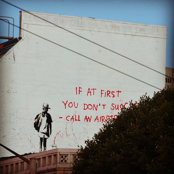 Banksy Mural Airstrike North Beachのパブリックアート Banksy Mural Airstrike North Beachのパブリックアート