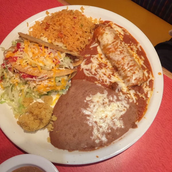 Photo taken at El Tapatio by Michele P. on 7/8/2015