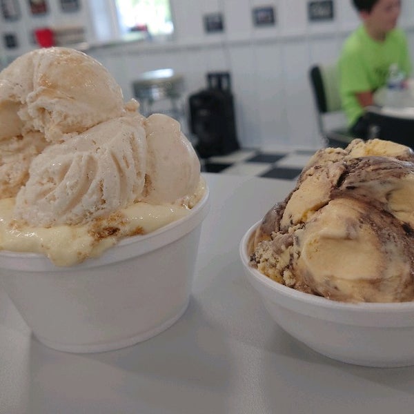 Scoupe deVille Ice Cream Shop