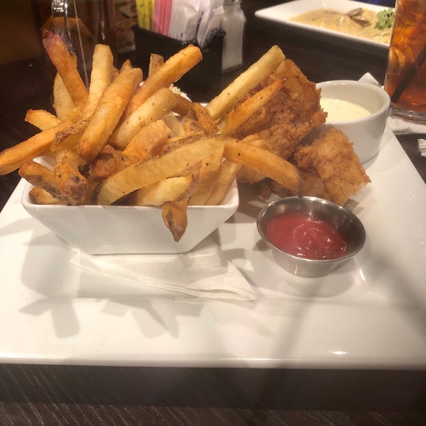 Baker's Crust American Restaurant in Virginia Beach