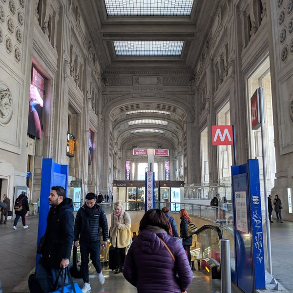 Metro Centrale FS (M2, M3) - Centrale - Milano, Lombardia