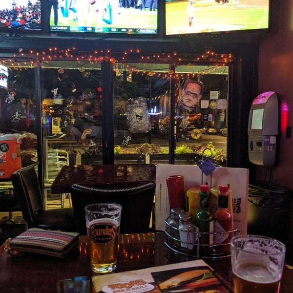 10/15/2019にZigがToon&#39;s Bar &amp; Grillで撮った写真