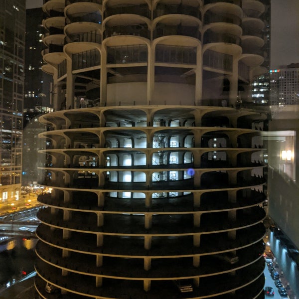 11/30/2019 tarihinde Zigziyaretçi tarafından The Langham, Chicago'de çekilen fotoğraf
