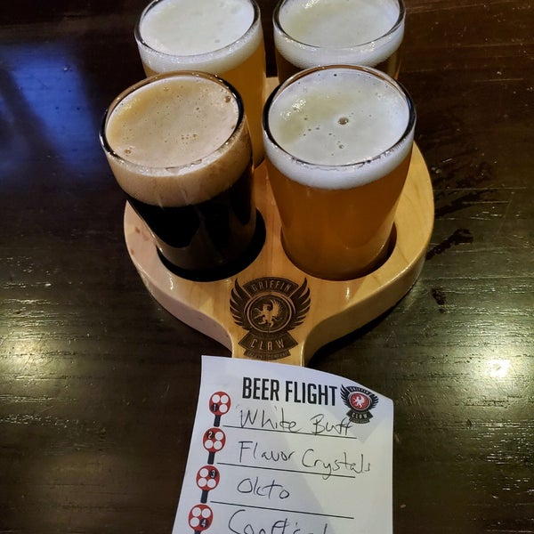Photo taken at Griffin Claw Brewing Company by Ryan M. on 9/30/2021