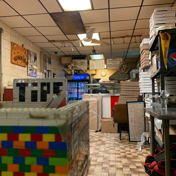 Photo taken at Vinnie&#39;s Pizzeria by Mitesh B. on 10/17/2021