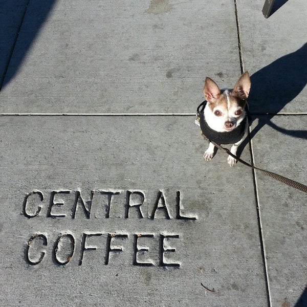 Снимок сделан в Central Coffee Tea &amp; Spice пользователем Ashley B. 10/16/2013