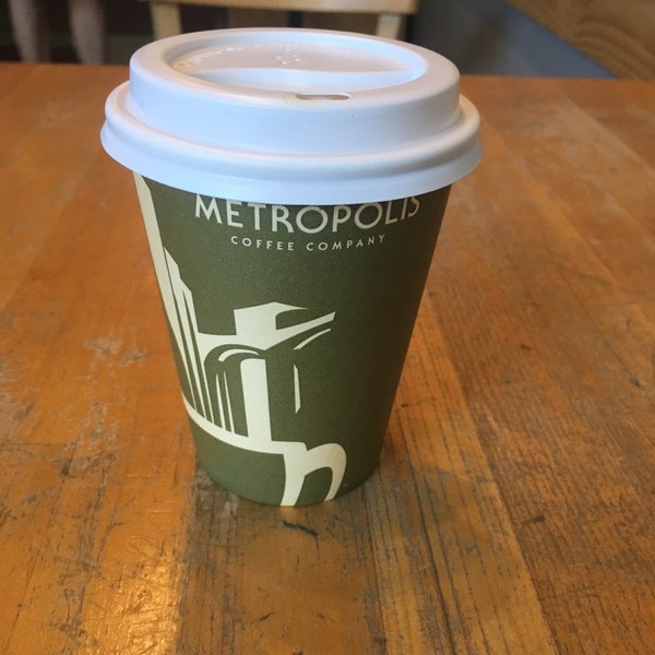 Das Foto wurde bei Metropolis Coffee Company von Phoenix J. am 7/4/2019 aufgenommen