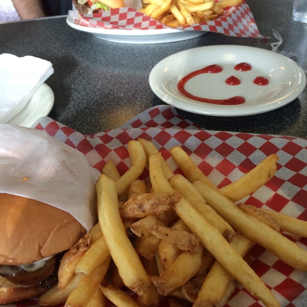 Johnny Rockets (Now Closed) - Downtown Toronto - 22 Dundas St