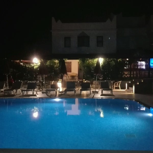 Foto scattata a Atrium Hotel da Özlem G. il 8/28/2016