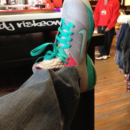 sneaker villa bethlehem