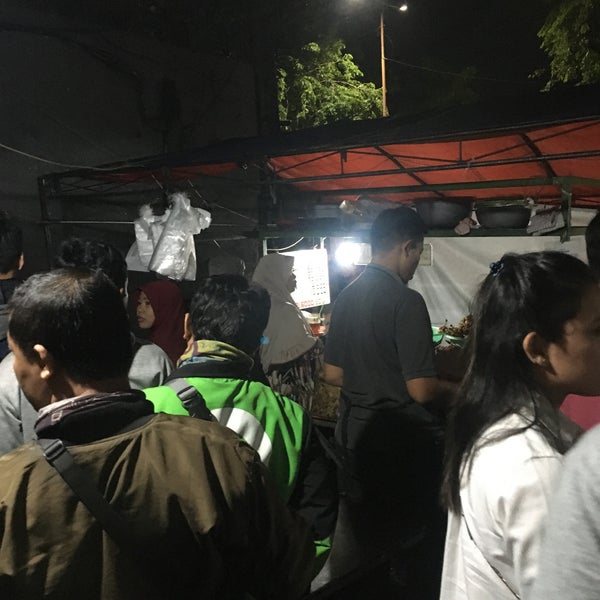 Bebek Tugu Pahlawan - Surabaya, Jawa Timur