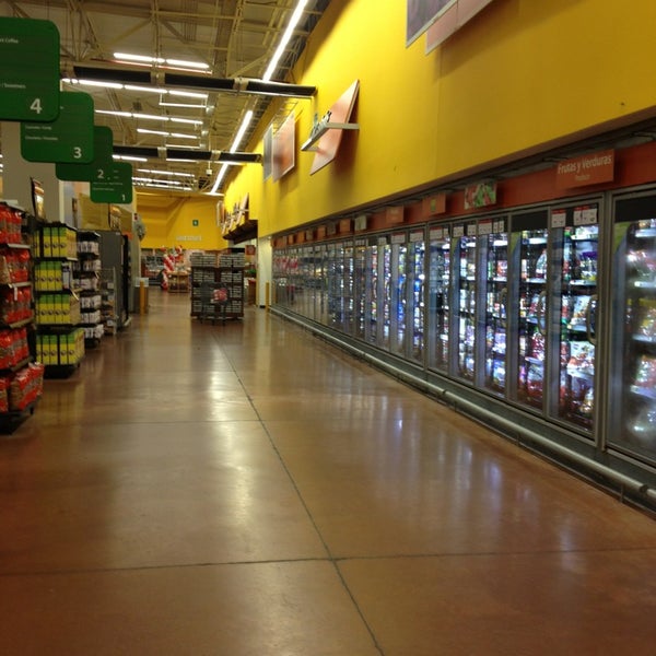 Walmart Hipermercado en Nuevo Vallarta