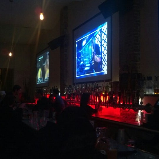 11/17/2012 tarihinde Miguel T.ziyaretçi tarafından Los Angeles Brewing Company'de çekilen fotoğraf