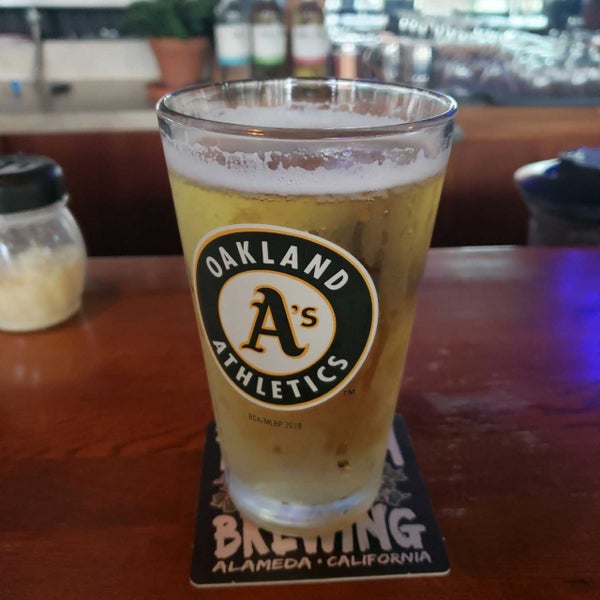 VJ'S Sports Bar X Pizza Marina Village 0 tips