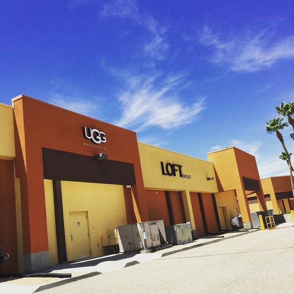 Photo taken at Barstow Factory Outlets by Troy B. on 8/3/2015