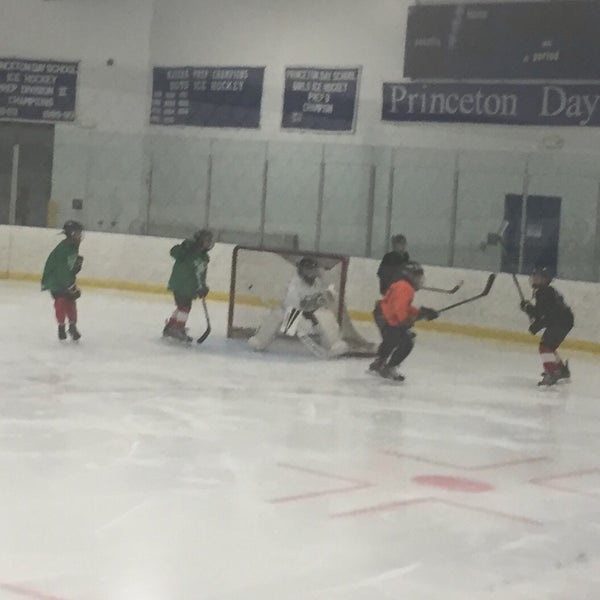 Fotos en Hollydell Ice Arena Sewell, NJ