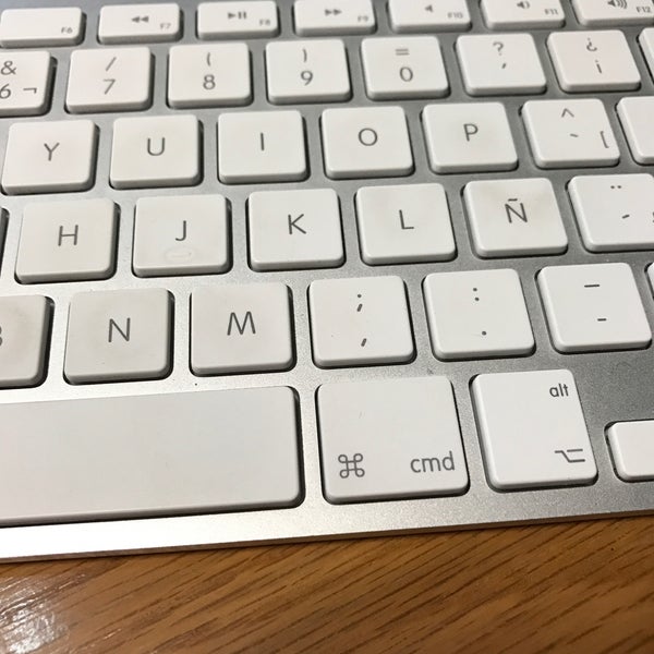 C de v v. Opt на клавиатуре Mac. Кнопка Tab Mac. Кнопка option на клавиатуре. Кнопка Tab на клавиатуре Mac.