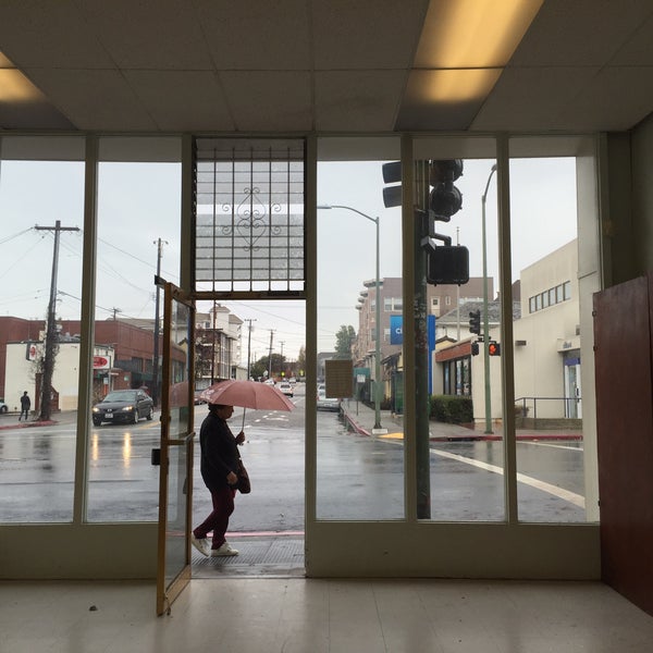A Laundromat Laundromat in Oakland
