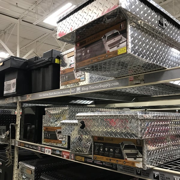 Tractor Supply Co. Hendersonville, TN