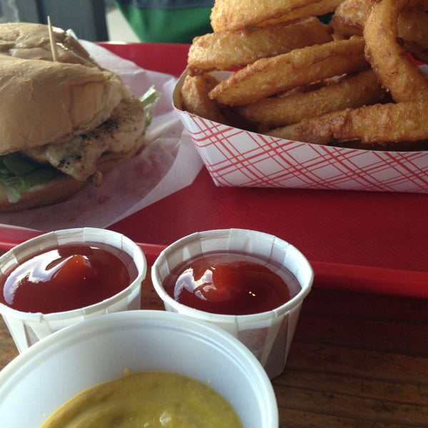 Annie&amp;#39;s Burgers - 21 tips from 318 visitors