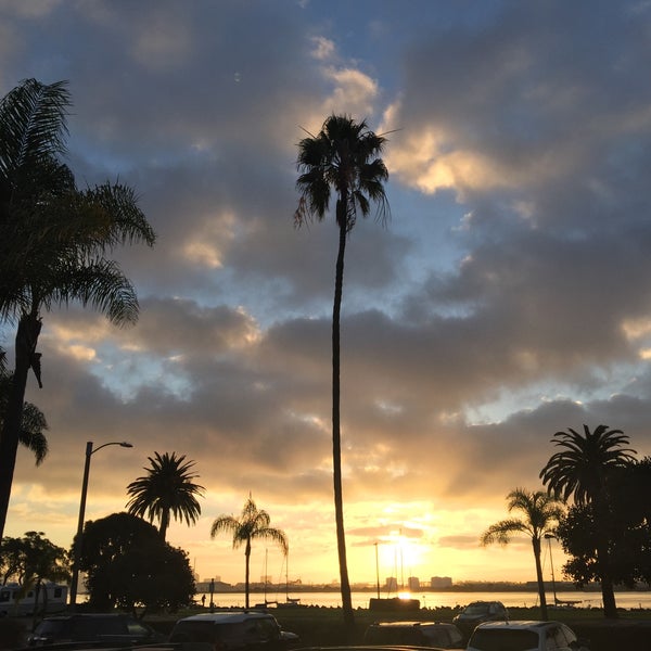 Снимок сделан в Best Western Plus Island Palms Hotel &amp; Marina пользователем Sam V. 11/2/2015