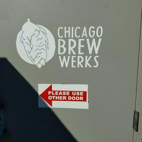 รูปภาพถ่ายที่ Chicago Brew Werks โดย Jose V. เมื่อ 8/20/2016