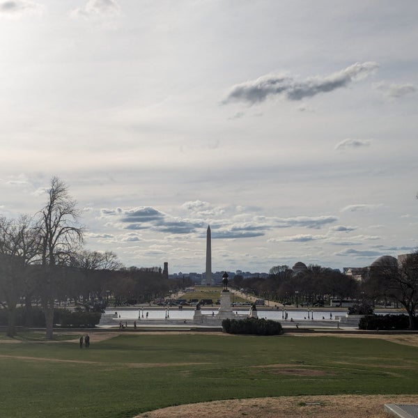 รูปภาพถ่ายที่ National Mall โดย Nils A. เมื่อ 3/4/2024