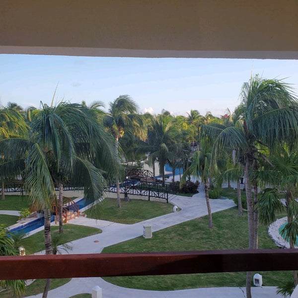 Foto tomada en El Dorado Royale Spa Resort Riviera Maya  por Amy✨ el 9/20/2021