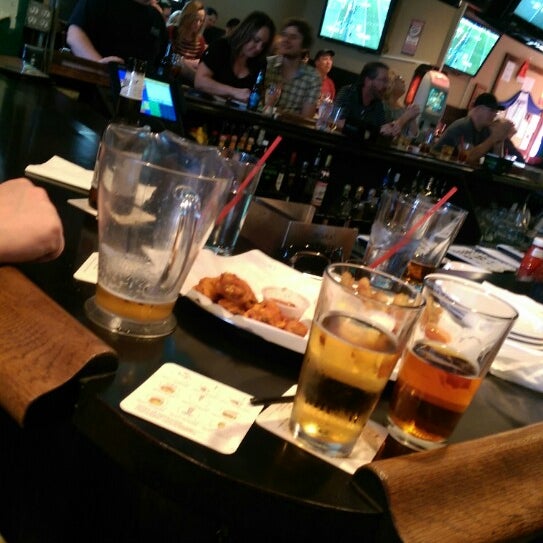 Photo taken at Grunions Sports Bar &amp; Grill by Don F. on 1/18/2015