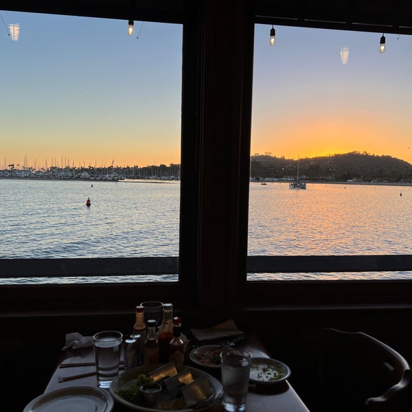 9/22/2022 tarihinde Sean K.ziyaretçi tarafından Moby Dick Restaurant'de çekilen fotoğraf