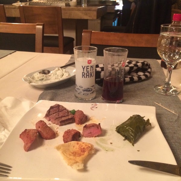 Foto diambil di Ziyaret Restaurant &amp; Ocakbaşı oleh Göksel K. pada 12/17/2016