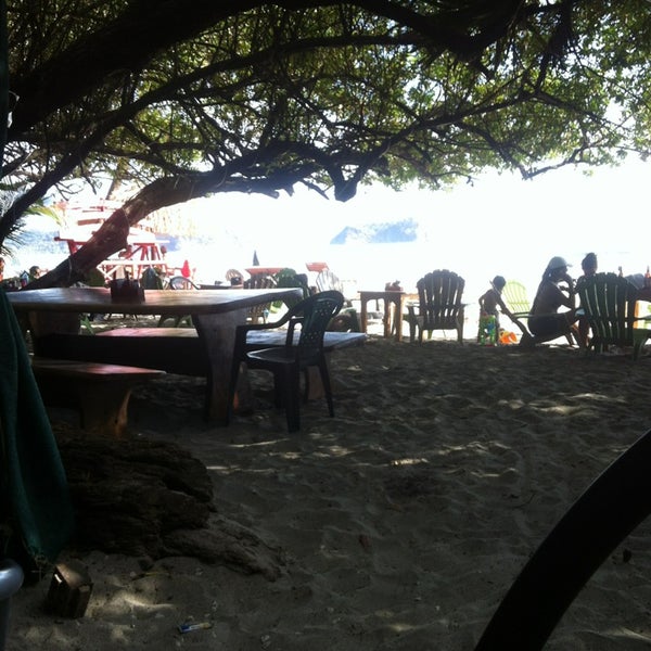 12/25/2012에 Marysela Z.님이 La Vela Latina Beach Bar에서 찍은 사진