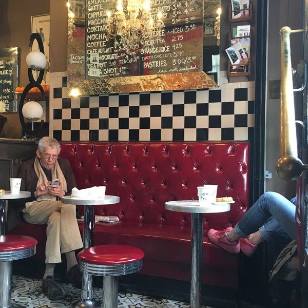 4/9/2018 tarihinde Sydney D.ziyaretçi tarafından Café Regular du Nord'de çekilen fotoğraf