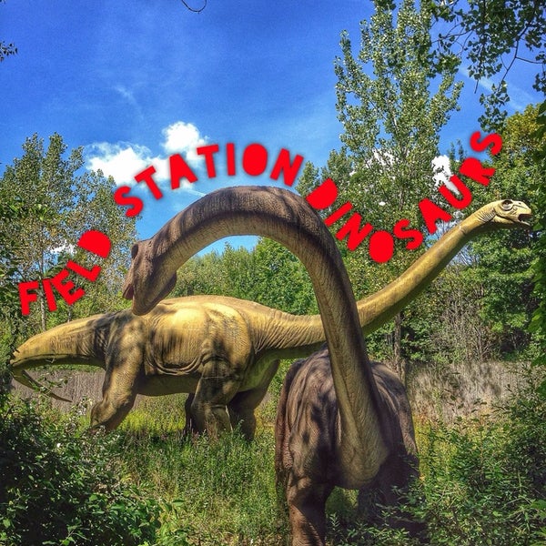 Foto tirada no(a) Field Station: Dinosaurs por Lisa F. em 8/22/2014