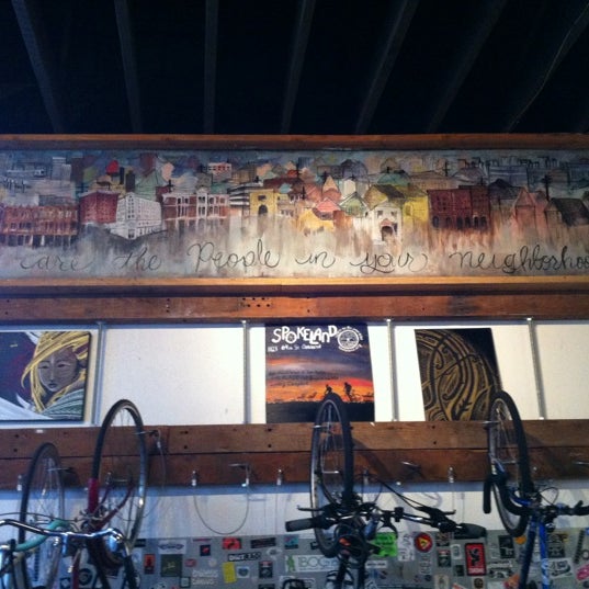 11/1/2012 tarihinde Pamela R.ziyaretçi tarafından Actual Cafe'de çekilen fotoğraf