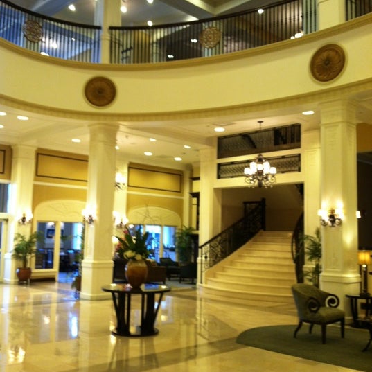 Photo taken at Hilton Garden Inn by Elaine R. on 11/8/2012