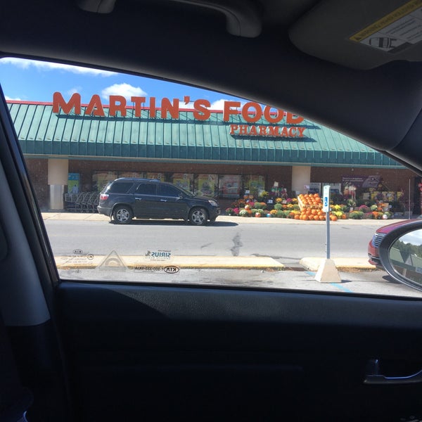 Martin's Food Market 2032 E Pleasant Valley Blvd