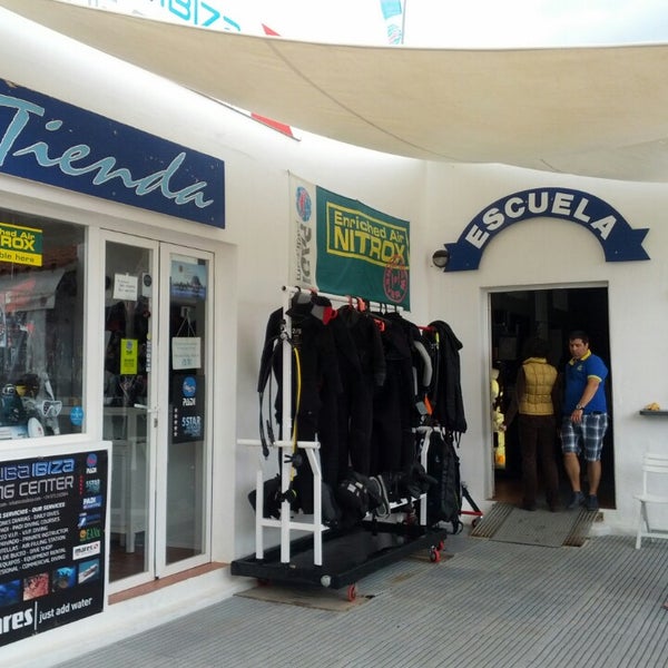 Photo taken at Centro de buceo SCUBA IBIZA Diving Center by Guille R. on 5/4/2013