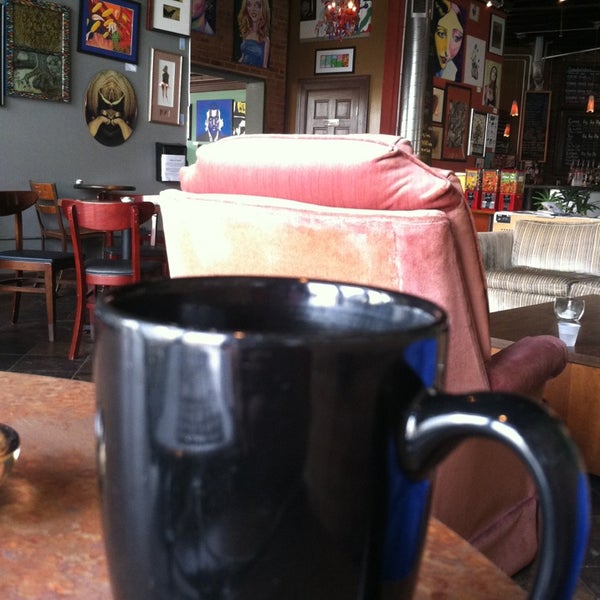 Photo taken at Boulder Coffee Co Cafe and Lounge by Debbie H. on 10/19/2013
