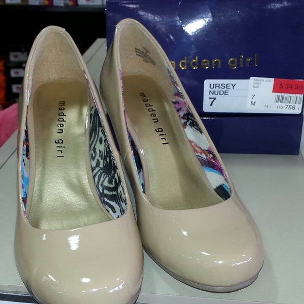 shoe store broadway at the beach