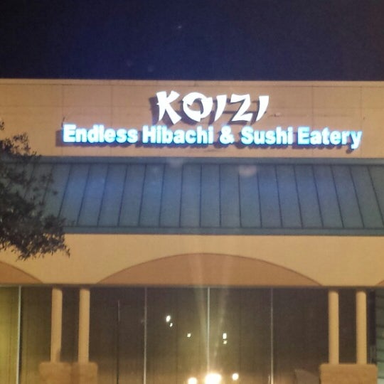 รูปภาพถ่ายที่ Koizi Endless Hibachi &amp; Sushi Eatery โดย Ian B. เมื่อ 7/19/2014