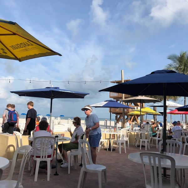 6/16/2018에 Katherine V.님이 Anna Maria Island Beach Cafe에서 찍은 사진