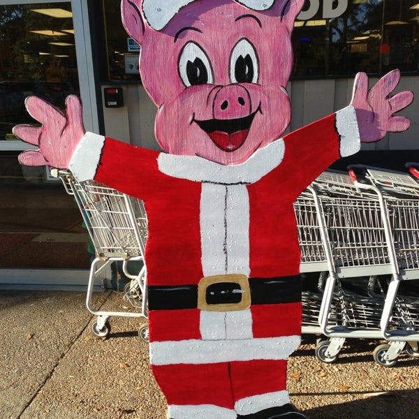 Photo taken at Piggly Wiggly by Michael on 12/22/2012