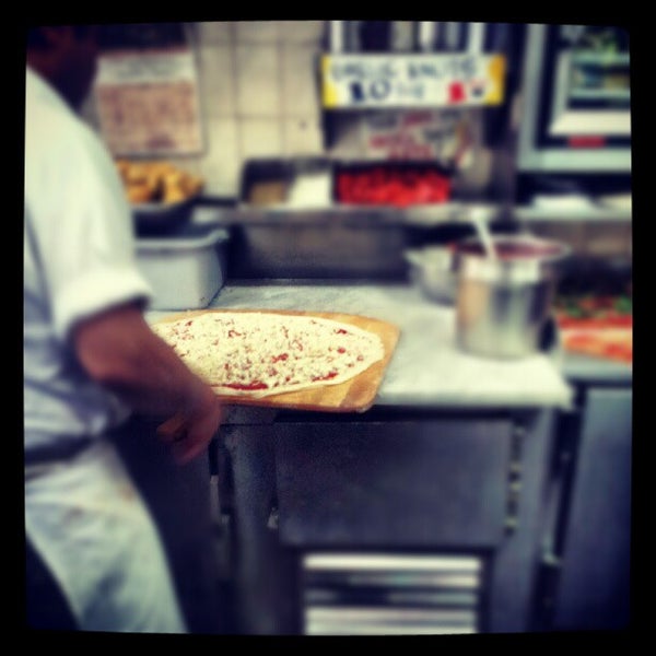 Photo taken at John &amp; Joe&#39;s Pizzeria by Jacobi C. on 9/15/2012
