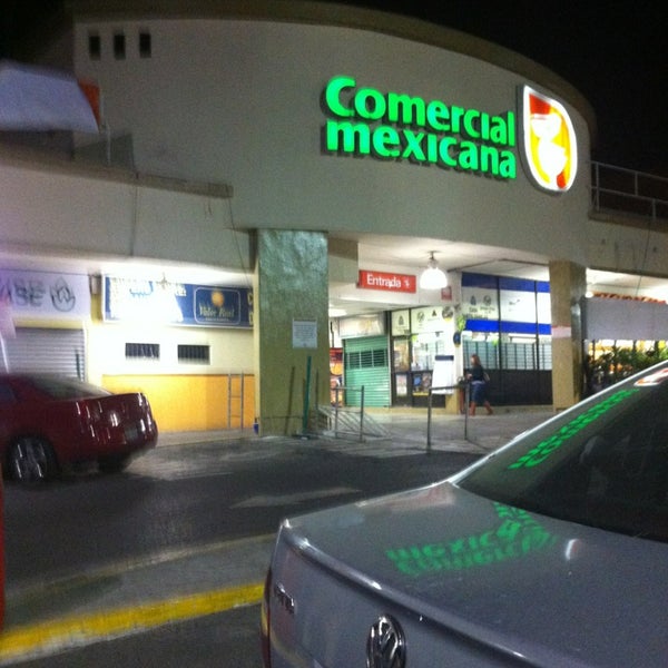 La Comer Supermercado en Ciudad Satélite