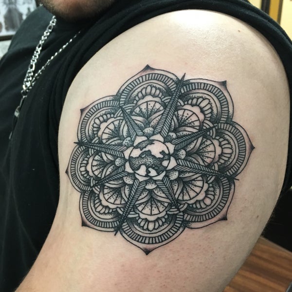 Pete & cubo's tattooing & body piercing deals