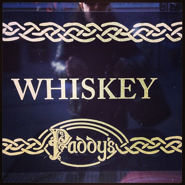 2/16/2013 tarihinde Kristin B.ziyaretçi tarafından Paddy&#39;s Bar &amp; Grill'de çekilen fotoğraf